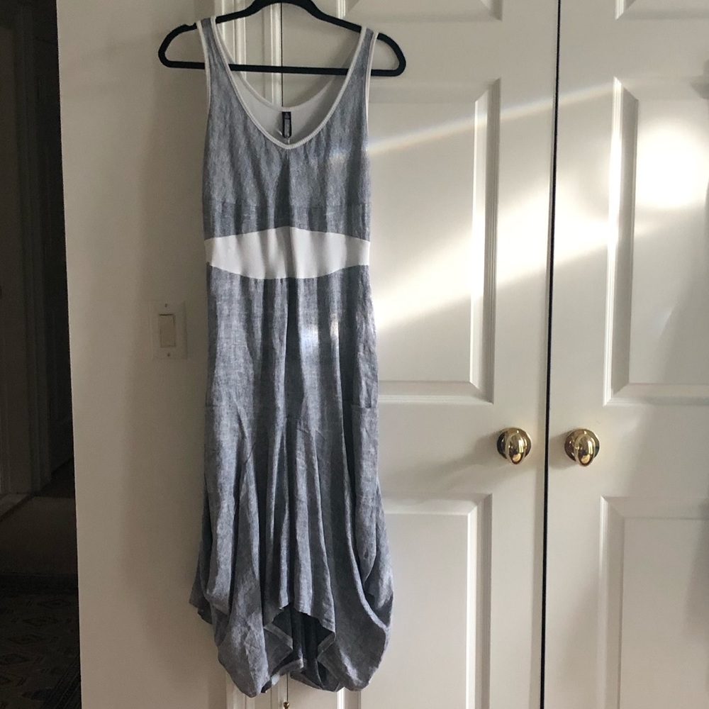 Nwt Chic & Unique Sundress With Flattering Shape - image 1
